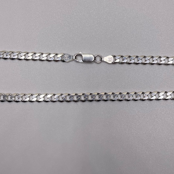 🚫SOLD🚫 Curb 5mm chain - Picture 2 of 2